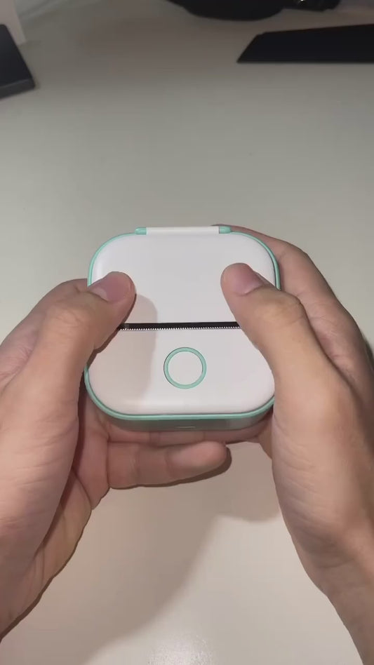 🖨️ SnapTherm™ - Mini Stampante Termica Portatile Bluetooth

Stampa termica senza inchiostro: veloce, pulita e sostenibile

Perfetta per foto in bianco e nero, etichette, appunti e journaling